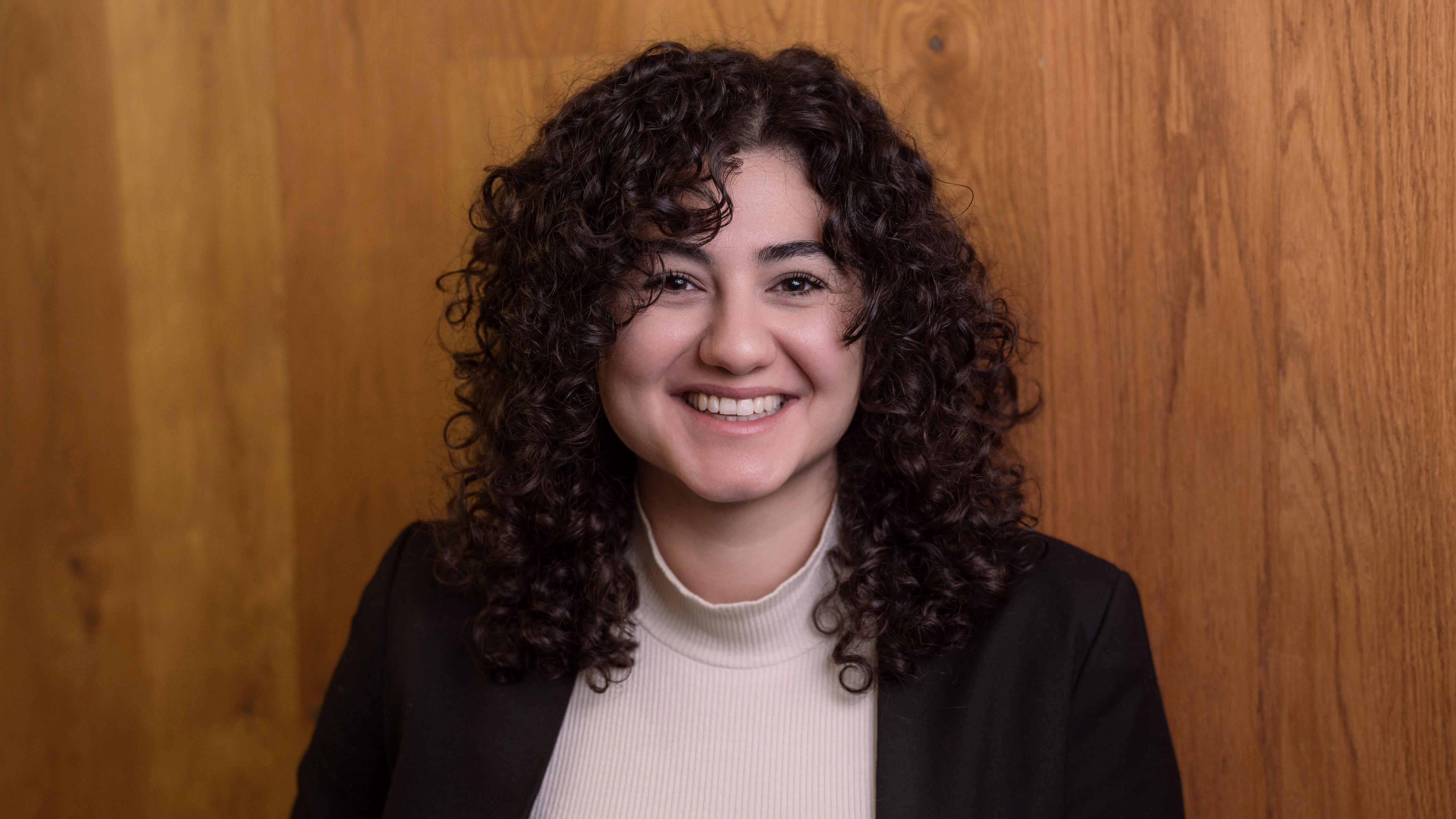 Das Bild zeigt Seren Haliloğlu, die Ombudsperson des Regierungspr&auml;sidiums Freiburg. 