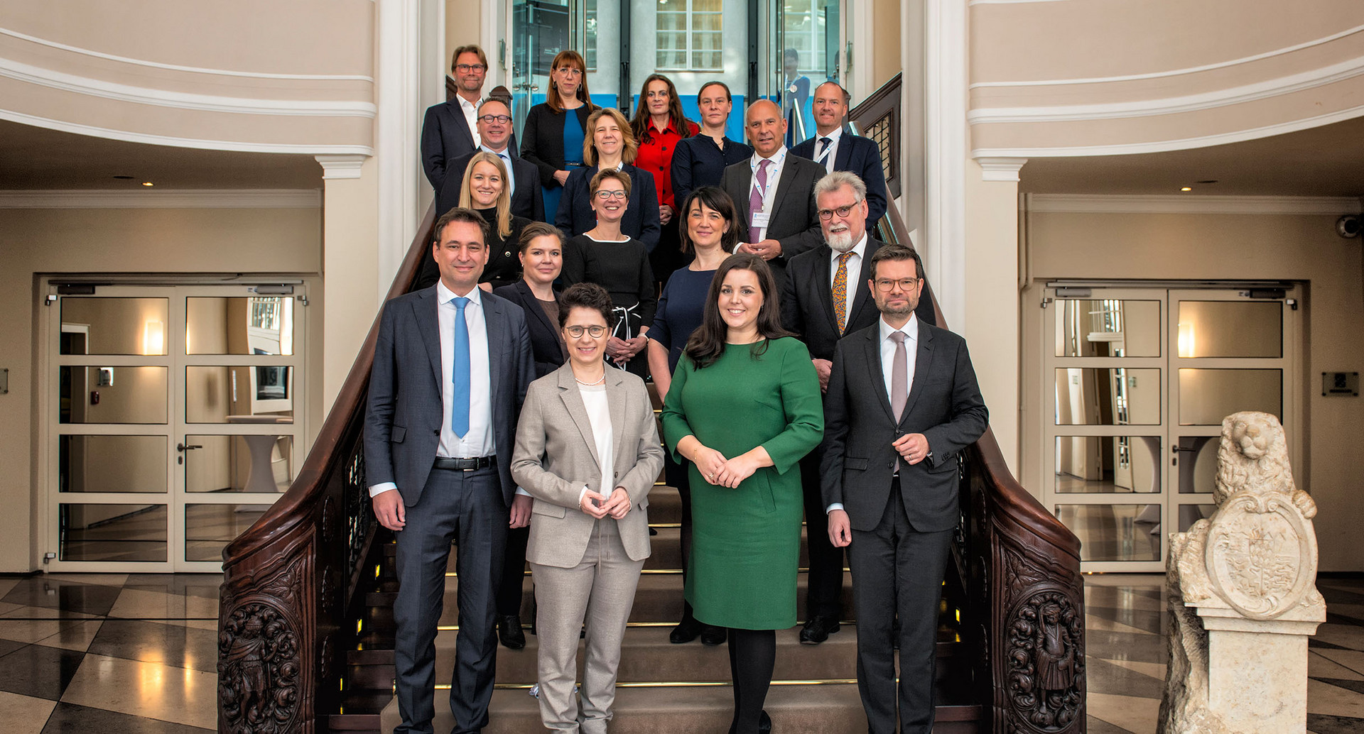 Gruppenbild der Justizministerinnen und Justizminister der Länder und des Bundes