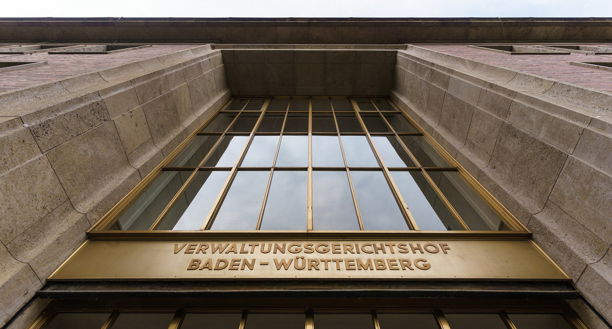 Eingang des Verwaltungsgerichtshofes