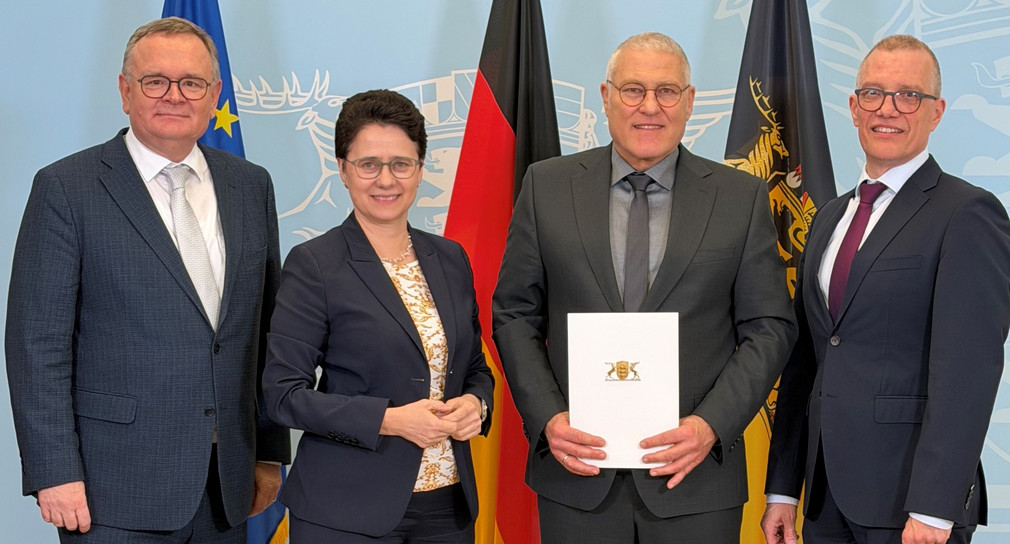 von links nach rechts: Amtschef Elmar Steinbacher, Justizministerin Marion Gentges, Leitender Oberstaatsanwalt Rainer Feil und Generalstaatsanwalt Frank Rebmann